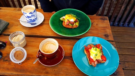 Breakfast is served! We started the official weekend with breakfast at The Hart in Melkbos. See Husband's large cappuccino and chorizo rosti, as well as my single flat white and single bacon benedict.